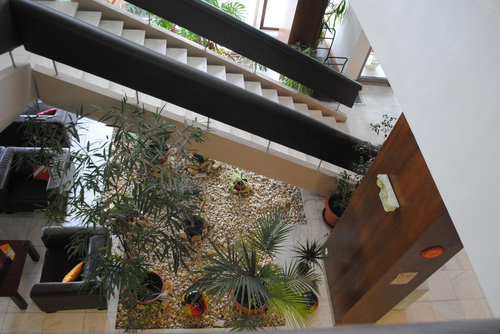 Hotel Claudius โซมบ็อตเฮย์ ภายนอก รูปภาพ