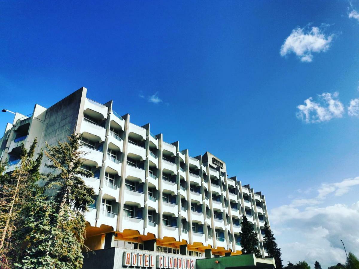 Hotel Claudius โซมบ็อตเฮย์ ภายนอก รูปภาพ